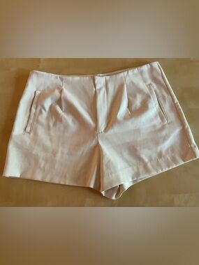 A New Day Midi Shorts with pockets  Ivory Size 16 Excellent Condition
